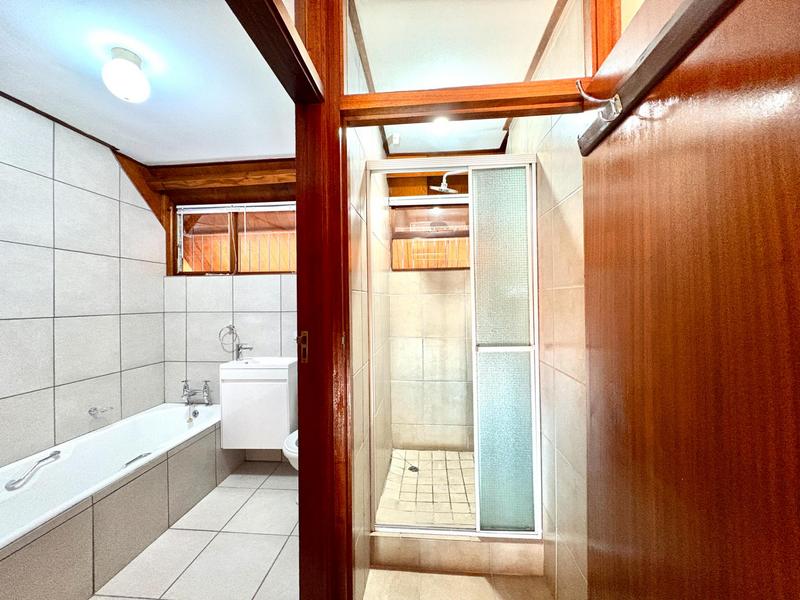 To Let 3 Bedroom Property for Rent in Gordons Bay Western Cape